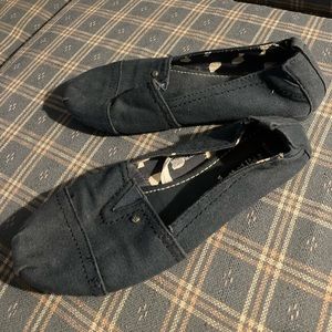 Canvas slide on shoes